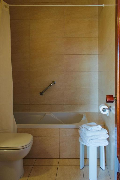 Hostal Noria Таррагона Экстерьер фото